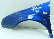 VW BORA Variant / KOTFLÜGEL / vorne links Fahrerseite / LC5X blau (WA93)