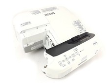 Epson 3LCD Beamer EB-585W 3300
