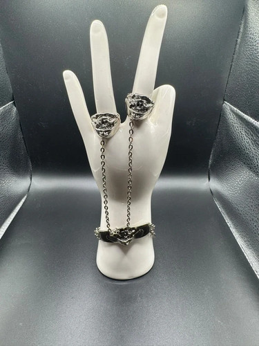 Gothic handkette ring armband - gothic,