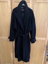 Schwarzer Wollmantel von Zara