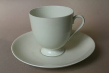 Kaffeetasse 2tlg Fürstin Fürstenberg cremeweiß OHNE Goldrand mehr da!