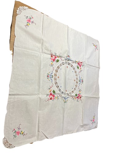 Tischdecke appliziert