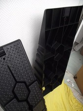 2 schwarze Kunststoff-Auffahrrampen Pkw 89x33x21,5 cm NEU