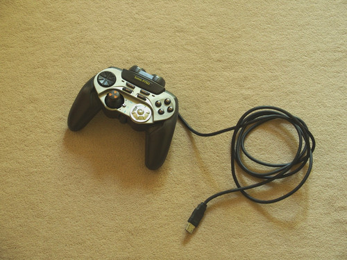 Saitek p750 game pad - pad, /