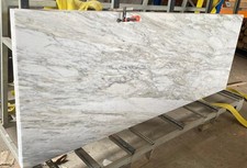 weiße Marmorplatte als