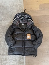 Stylische Burberry Winterjacke