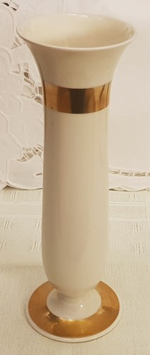 Volkstedt elfenbein vase - volkstedt,