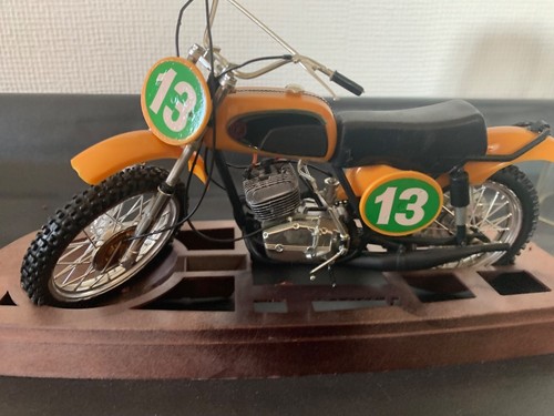 Modell rennmaschine - cz,
