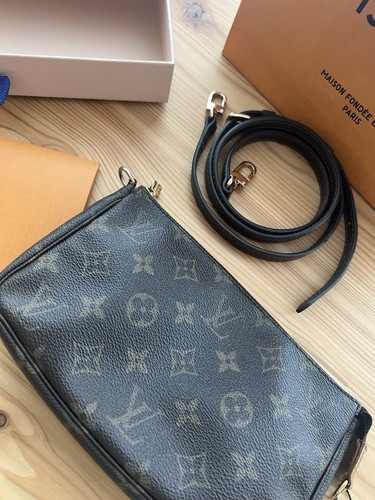 Louis vuitton pochette - louis,