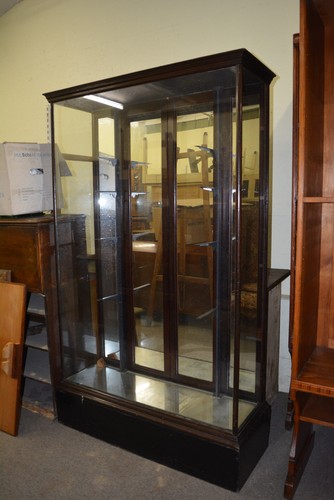 Vitrine display cabinet
