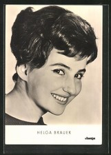Musikerin Helga Brauer mit lächelndem Gesicht, Ansichtskarte 