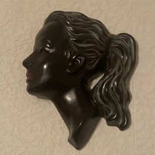 Wandmaske - Frauenkopf -