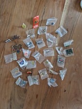 Pins Anstecknadeln Sammlung