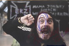 Jonathan Meese signiert