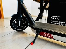 Segway Ninebot MAX G2 D - Audi Edition E‑Scooter - 70km Reichweite - mit Zubehör