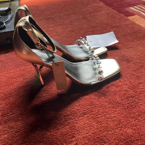 Even odd high heel - odd,