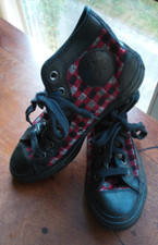 Converse Sneaker schwarz rot