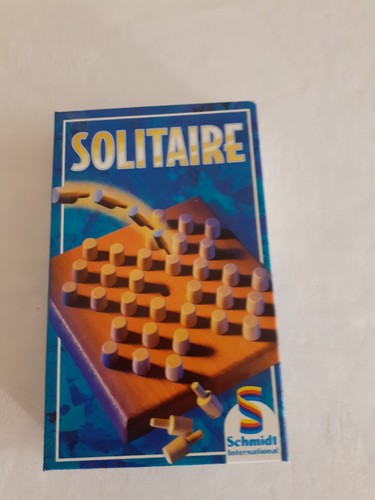 Solitaire spiel aus holz - solitaire,