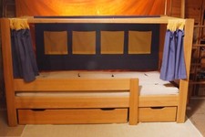 Kinderbett De Breuyn mit Himmel, großen Schubladen und Taschen, Buche Vollholz,