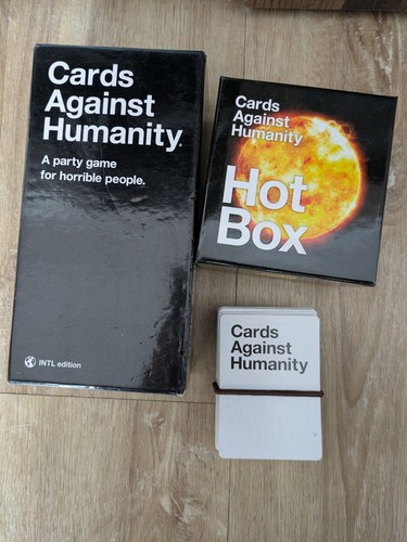 Cards against humanity set - against,