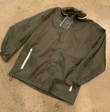 leichte Regenjacke