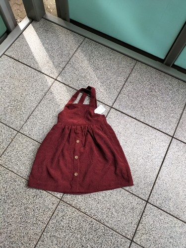 Reserved neuer dunkel - neuer, roter