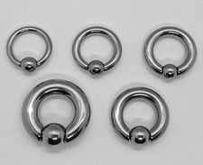 4 Stück Piercing Ringe 3 / 5 / 6 / 8mm Prinz Albert Intim Brustwarze Studio Ware