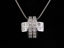 Modernes Kreuz Diamant Collier