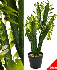 Künstlicher Kaktus im Topf