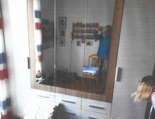 Kleiderschrank weiß/braun sehr guter Zustand 5türig ca. 220 cm breit