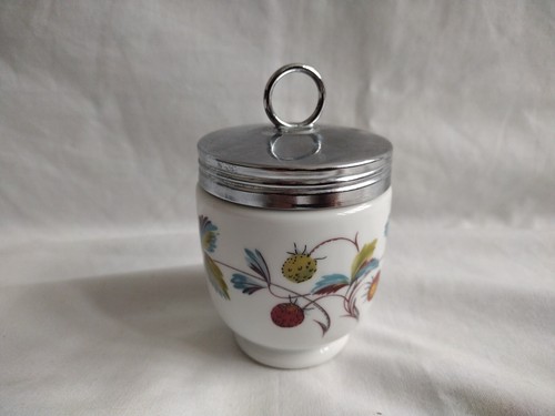 Royal worcester strawberry - royal, "strawberry