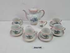 Puppenservice aus Porzellan