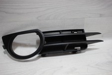 Stoßstangengitter vorne rechts 8P3807682A  Audi A3 8P Bj,04