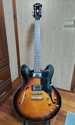 Epiphone dot semi hollow - semi-hollow, body