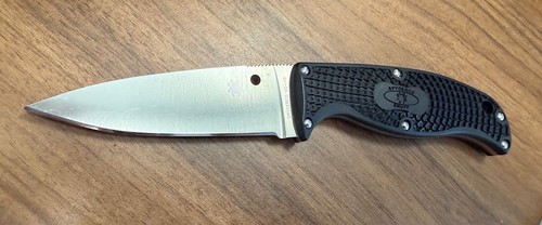 Spyderco enuff 10 stahl - enuff,