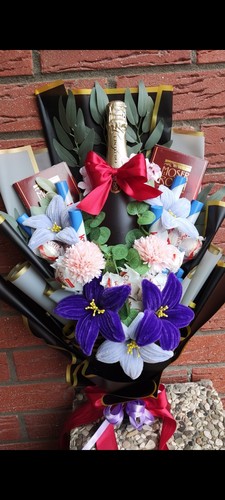 Künstlicher blumenstrauß - künstlicher,