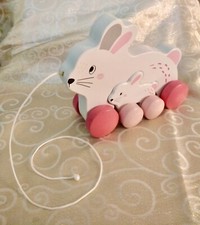 LITTLE TOWN - Holz ~ Nestchen Mutter & Baby Kaninchen ~ Nachziehspielzeug ~ EX. ZUSTAND