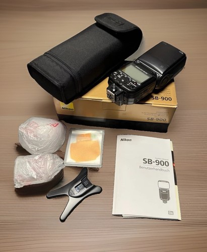 Nikon 900 speedlight - nikon,