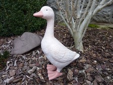 Gans stehend - Keramik -  Höhe : 45,5 cm