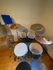 TAMA IMPERIALSTAR Schlagzeug mit extra Paiste Becken und NAPEX Doppelpedal