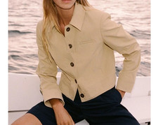 NEU kurze Jacke von ZARA Gr. M