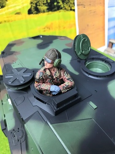Leopard panzer soldat - 1:16,