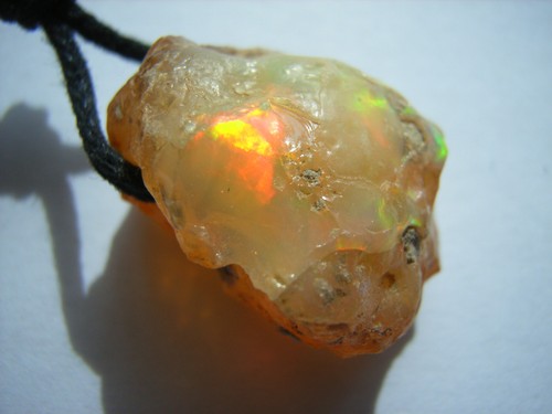 Schöner edelopal feueropal - schöner,