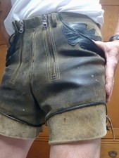 speckige kurze Lederhose