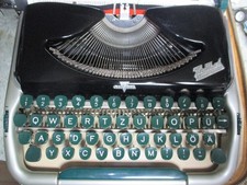 Schreibmaschine Groma Kolibri LUXUS 1961 - Ser.Nr.A11813 Schwarz-Silber Selten