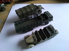 Spur HO...ROCO MILITÄR...x 2 LKW + 1 x Kettenfahrzeug ( angemalt)...