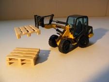 NZG  No 483 Kramer 318 Radlader mit Palettengabel 1/50