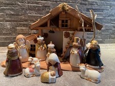 Krippenhaus 40cm inkl. 11 Krippenfiguren Porzellan Maria Jesus Weihnachten