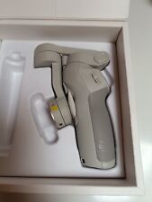 DJI OM 4 stabilizing gimbal for smartphones _0,6_5