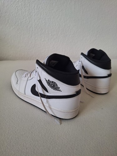 Nike air jordan mid - 1,